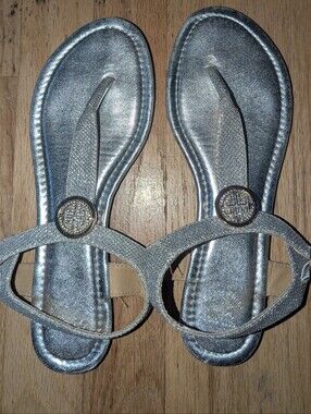 Women’s Size 8 Silver Metallic Rhinestone Thong Sandals Flat Ankle Strap Shoes